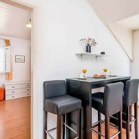 Gorgeous Home In Trsteno Hotel